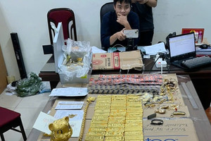 Hàng nghìn người mất trắng tài sản sau giấc mơ 'giàu nhanh': Tiền đã về tay ai?