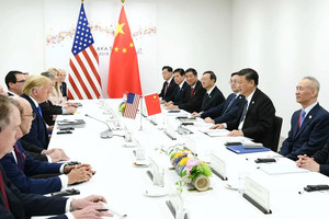 Ông Trump nói 'đã xong' thỏa thuận với Trung Quốc nhưng mức thuế 55% vẫn khiến doanh nghiệp Mỹ than trời: Cả năm 2025 coi như 'đổ sông đổ bể'