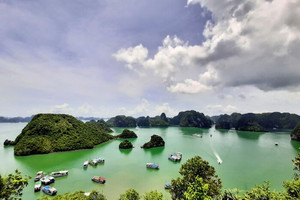 Vịnh Di sản của Việt Nam được chuyên trang nước ngoài vinh danh trong top 15 bãi biển đẹp nhất thế giới, du khách ‘nhất định phải ghé thăm ít nhất một lần trong đời’