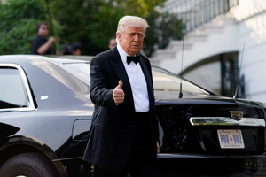 Ông Trump lại 'quay xe', dọa sẽ gửi thư tái áp thuế với nhiều nước trong 2 tuần tới