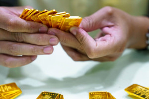 Sau thanh tra, Ngân hàng Nhà nước muốn mua bán vàng từ 20 triệu đồng phải chuyển khoản