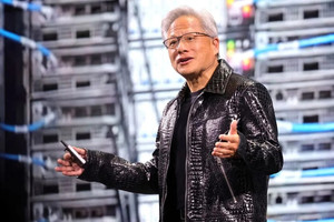 CEO Nvidia cảnh báo: Nếu Mỹ siết lệnh cấm chip, Huawei sẽ ‘bao trọn’ thị trường AI tại Trung Quốc