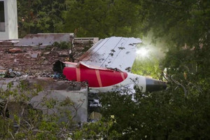Đã tìm thấy hộp đen của máy bay Air India khiến hơn 200 người thiệt mạng, chuyên gia hàng không chỉ ra nguyên nhân gặp nạn
