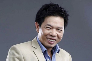 Nam diễn viên được phong 'ông hoàng phòng vé' nổi tiếng khắp Việt Nam, tuổi 51 hạnh phúc bên vợ hai là thạc sĩ kinh tế kém 11 tuổi