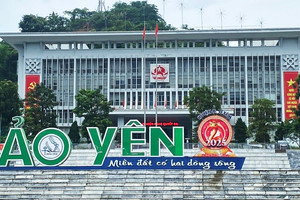 Chủ tiệm in ấn 'tố' 13 đơn vị cấp huyện, xã chây ì món nợ gần 2 tỷ đồng