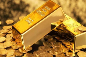 Khám xét một ô tô khả nghi trên đường, thu giữ khẩn cấp hơn 4 cân vàng trị giá 12 tỷ đồng