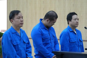 Một cựu Trưởng phòng Sở bị tuyên án tù