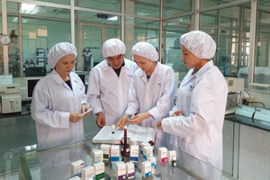 ‘Trùm’ thuốc ung thư Việt chấp nhận đi vay để chia cổ tức cao, sắp tung ‘vũ khí mới’ điều trị ung thư