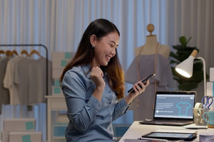 Ngân hàng thời số hóa: Chuyển dịch để 'sinh tồn'