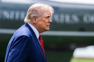 Tổng thống Mỹ Trump mắc kẹt trong những phép tính rối rắm với Iran