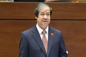 Bộ trưởng Nguyễn Kim Sơn lý giải về miễn học phí cho học sinh mầm non, phổ thông