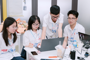 Tin cực vui cho tân sinh viên công nghệ, có thể nhận học bổng lên đến 500 triệu đồng