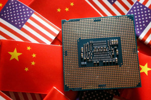 Không cần chip Mỹ, Trung Quốc vẫn huấn luyện được AI bằng cách không ai ngờ