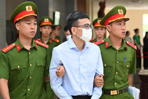 Mở lại phiên tòa phúc thẩm vụ FLC: Ông Trịnh Văn Quyết vẫn vắng bóng
