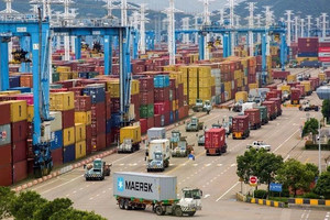 Trung Quốc bứt phá xuất khẩu, nhóm quốc gia Đông Nam Á trở thành đối tác số 1 giữa bão thương chiến