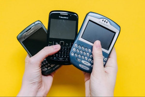 Smartphone khiến Gen Z mệt mỏi đến mức phải làm điều này