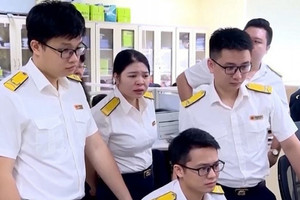 Cơ quan thuế được kiểm tra tài khoản ngân hàng của hộ, cá nhân kinh doanh?