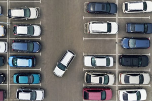 Đỗ xe 5 phút để mua cà phê, người phụ nữ bị phạt số tiền lên đến 18 triệu đồng