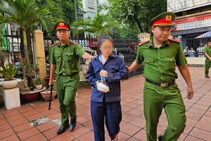Khám xét nơi ở, bắt Nguyễn Thị Hồng Nhung