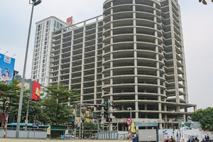 Khách sạn 17 tầng bỏ hoang trên ‘đất vàng’ Kim Mã sau 14 năm khởi công