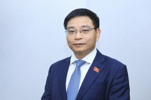 ĐBQH lo 'gánh nặng cho con cháu' khi triển khai nhiều dự án quy mô lớn, Bộ trưởng Tài chính nói gì?