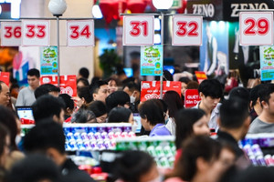 Thủ tướng chỉ đạo nhập khẩu chọn lọc nguyên liệu đầu vào để cân bằng thương mại