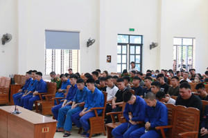 37 thanh niên từ 16-18 tuổi ra hầu tòa