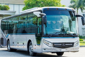 THACO của ông Trần Bá Dương lần đầu tiên xuất khẩu lô xe Mercedes-Benz 'Made in Vietnam'