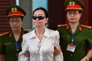 Tại trại tạm giam, Trương Mỹ Lan 'chốt deal' 3 tỷ USD với đối tác nước ngoài