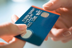 Người dân đã mở thẻ tín dụng cho đối tượng Hà Trọng Dương khẩn trương liên hệ SĐT 0692889243 hoặc 0993362133
