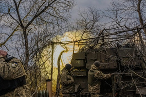 Mỹ dừng viện trợ quân sự suốt 5 tháng, Ukraine còn đủ sức đối phó với Nga?
