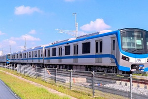 Sau 15 năm, tuyến đường sắt 'mắc kẹt' lâu nhất TP. HCM chính thức chạm mốc lịch sử