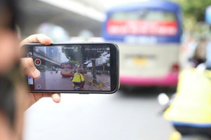 Tố cáo vi phạm giao thông, người đàn ông kiếm tiền tỷ mỗi năm nhờ 'săn tiền phạt'