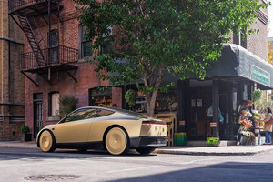 Tổng thống Trump nổi giận, nhà đầu tư hoang mang: Elon Musk đẩy Tesla vào thế khó
