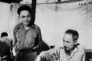 Nhà báo đầu tiên mang hàm Đại tướng của Việt Nam: 16 tuổi vào nghề, được đích thân Bác Hồ dạy làm báo
