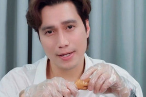 Diễn viên Việt Anh từng tuyên bố ‘không đánh đổi’, nay bị ‘réo tên’ vì bán chân gà, động thái mới nhất lại thành tâm điểm