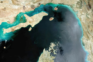 Eo biển Hormuz bùng nổ: Mỹ thúc giục Trung Quốc ngăn Iran, giá dầu có thể vượt 100 USD/thùng