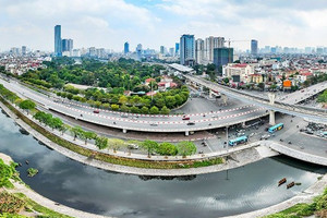 Dòng sông hơn 2.000 năm tuổi ở Hà Nội dần hình thành công trình đẹp mắt, tương lai sớm được ‘hồi sinh’