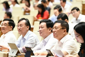 Bổ sung nhiều quy định mới đối với cán bộ, công chức