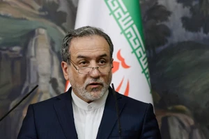 Iran tuyên bố 'chiến đấu đến phút cuối cùng', ám chỉ bắt đầu ngừng bắn?
