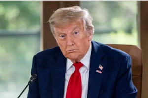 Ông Trump yêu cầu máy bay Israel mang bom quay về nước
