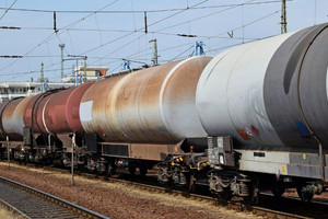 Quốc gia không có nhà máy lọc dầu lại xuất khẩu 275.000 tấn trong 2 năm: Là ‘cửa hậu’ cho dầu Nga chảy vào EU?