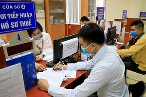 Hơn 4.500 công chức ngành thuế đã nộp đơn xin nghỉ việc