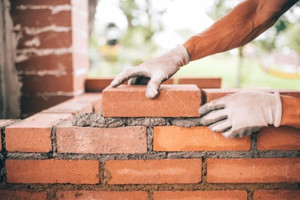 Giá gạch xây dựng tăng phi mã nửa đầu năm 2025: Có nơi chạm mốc 2.200 đồng/viên