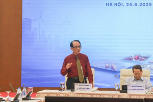 Việt Nam cần 200 tỷ USD để không thiếu điện: EVN quá tải, ai sẽ nhập cuộc?