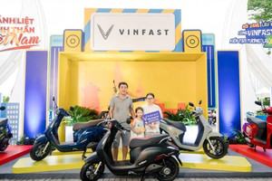 Cứ 2 phút lại có 1 người mua xe máy điện VinFast, 600 xe xăng 'biến mất' sau 2 ngày
