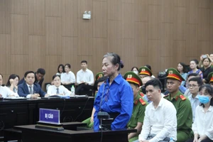 Cựu Bí thư Vĩnh Phúc Hoàng Thị Thúy Lan khai việc chi tiêu hàng chục tỷ nhận hối lộ