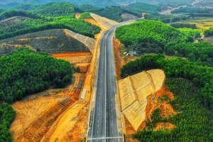Cao tốc trọng điểm vùng Tây Nguyên bầu Hiển vừa trúng thầu, đi qua ngôi chùa Sơn Tùng M-TP từng xuất hiện