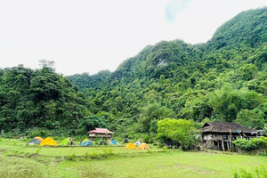 Ngôi làng không điện đường trường trạm như 'viên ngọc ẩn' mới của núi rừng Tây Bắc