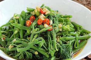 Loại rau được ví như ‘nhân sâm nhà nghèo’, Đông Y gọi là bài thuốc tốt cho gan: Giá chỉ 8.000 đồng/1 bó